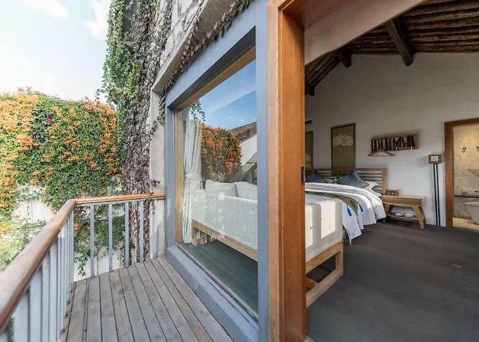 Dali Old Courtyard Boutique Inn