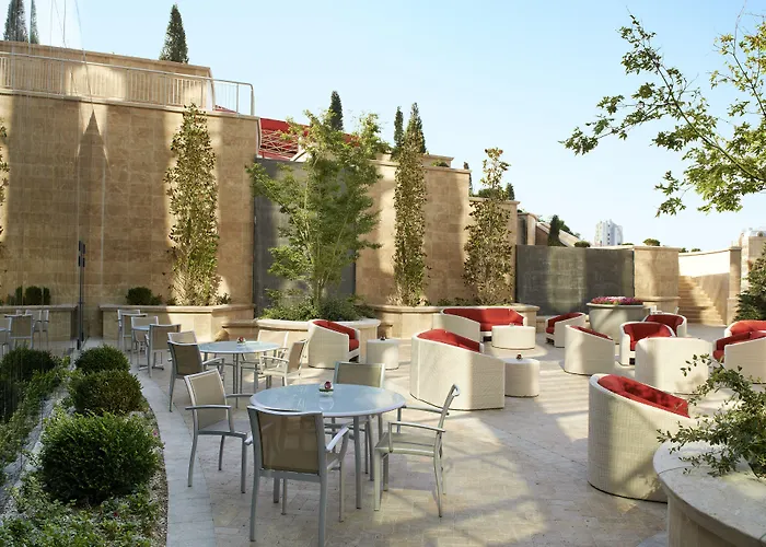 Apartments By Fairmont Baku Flame Towers