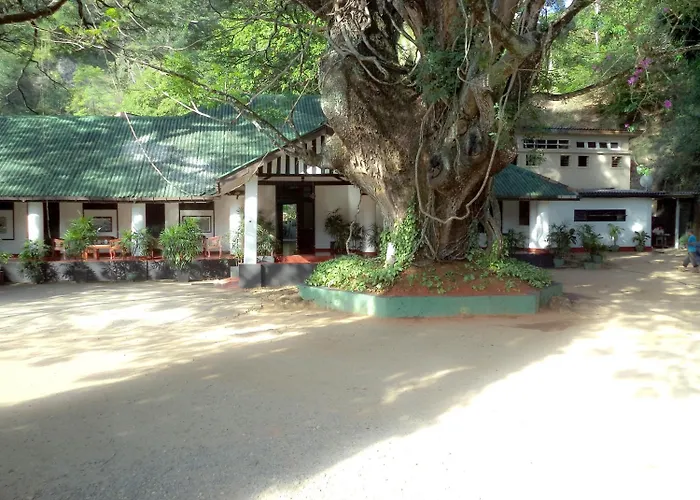 Belihuloya Rest House