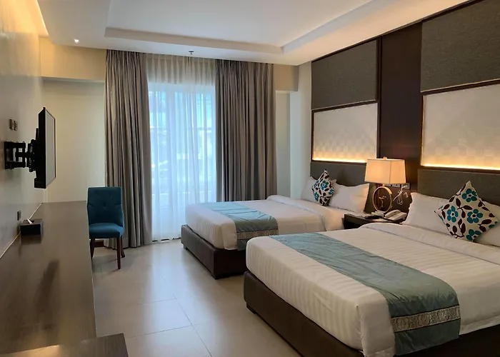 J7 Plaza Hotel