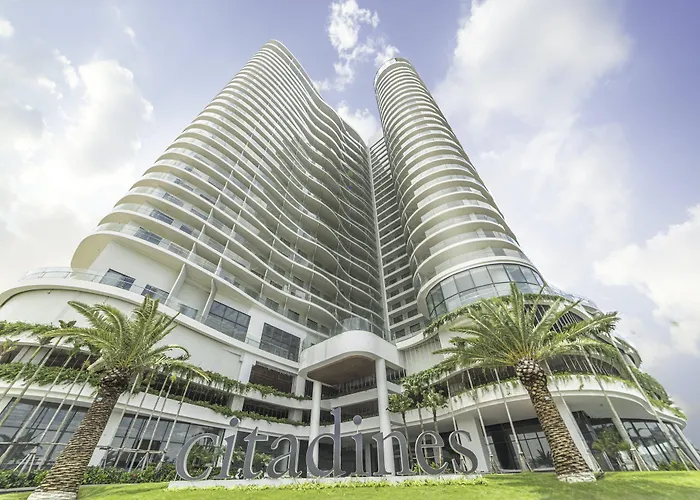 Hotel Citadines Marina Halong