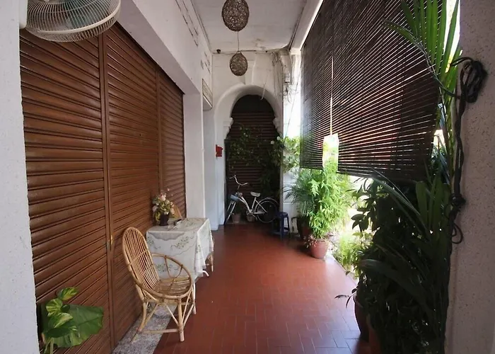 Cocoa Mews Cafe And Homestay