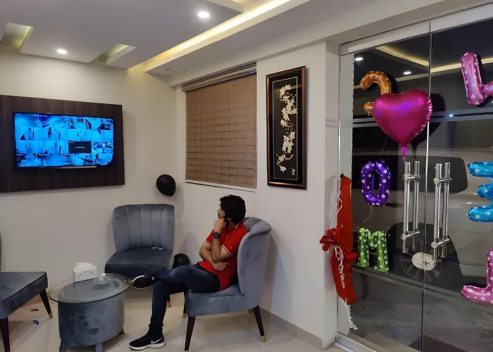 Red Fort Hotel Gulberg Lahore