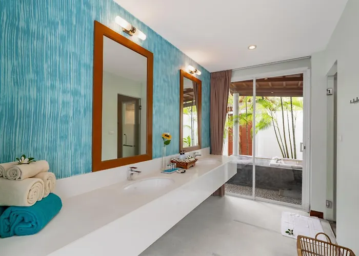 Apsara Beachfront Resort & Villa