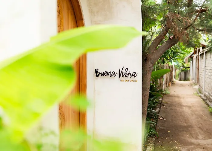 Buena Vibra Bungalows With Quiet Garden Gili Air