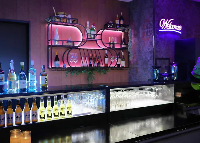 Kuromon Crystal Hotel Osaka