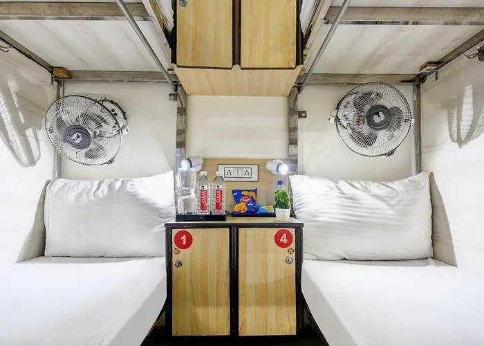 Hotel New Frontier, City Centre - Walk In Chandni Chowk & Old Delhi Station