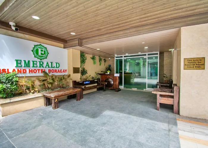 Emerald Island Hotel Balabag 