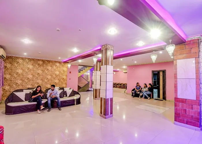 Fabhotel Prime Rockstar Suites - Nr Park Circus 7 Point