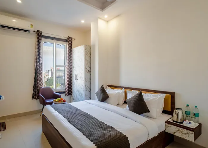 Hotel Delhi 53 Near Isbt Kashmiri Gate
