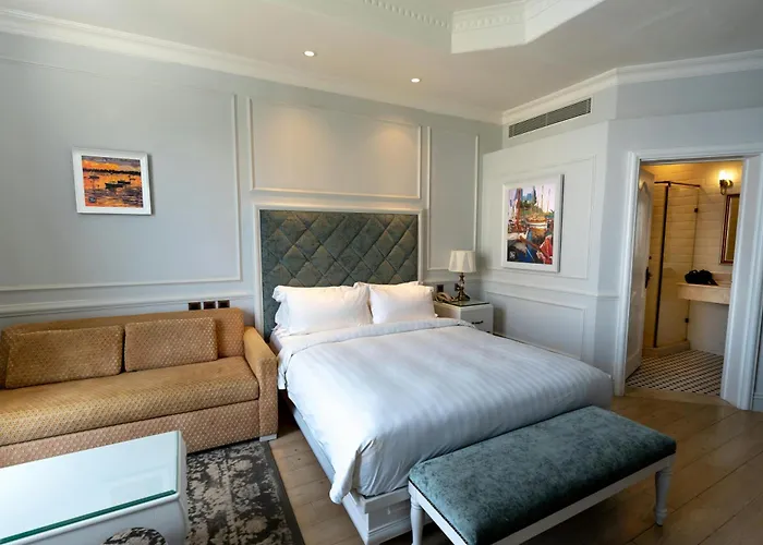 Majestic Park B & B At Airport