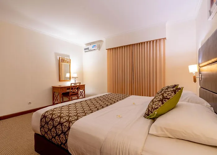 Plagoo Holiday Hotel Nusa Dua 