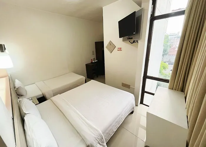 Travelbee Business Inn