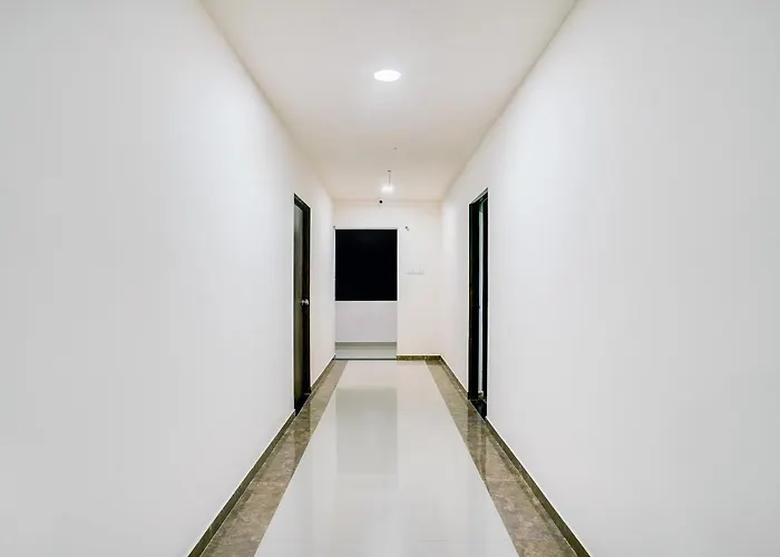 Hotel O White Villa