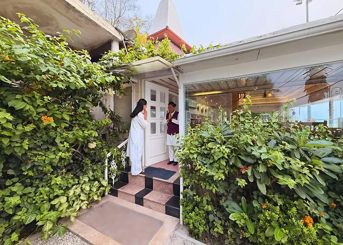 Yog Niketan By Sanskriti Hotel Rishikesh