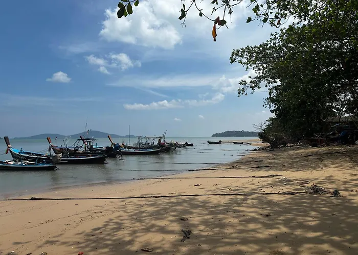 Aqua Resort Phuket - Near Beach And Chalong Pier Rawai