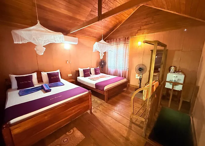Sigiriya Free View Tree House & Villa