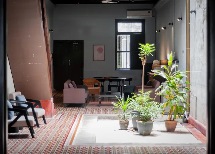 Hotel Aayu Stewart - Stewart Ln, George Town