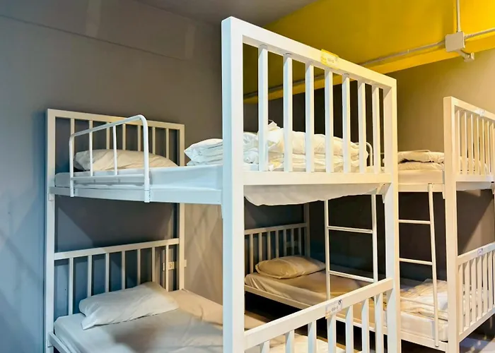 Sukhum Khaosan Au Bon Hostel Bangkok