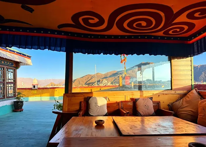 Shambhala Palace Hotel Lhasa