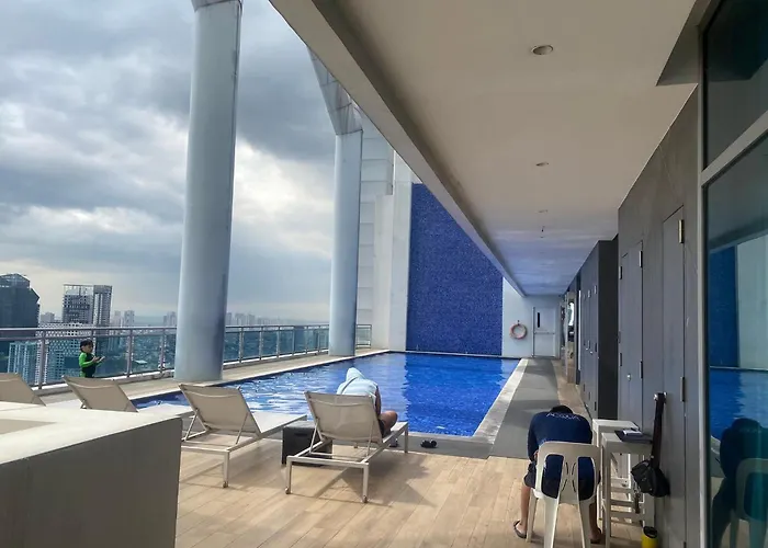 Aveline Suites Aesthetic Skydeck View Acqua Private Residences Near Rockwell Makati