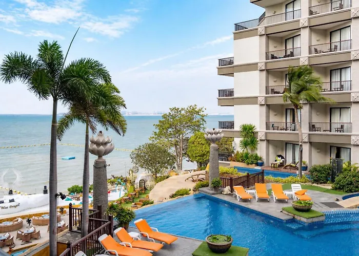 Garden Cliff Resort And Spa - SHA Extra Plus Pattaya