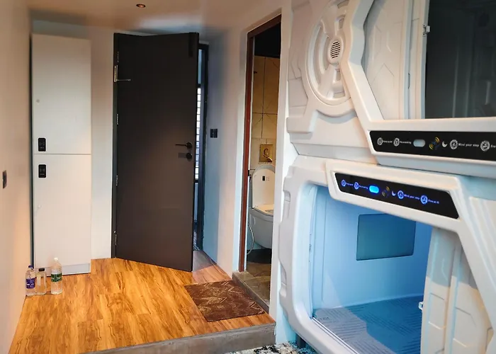 Trivpods Capsule Hotel