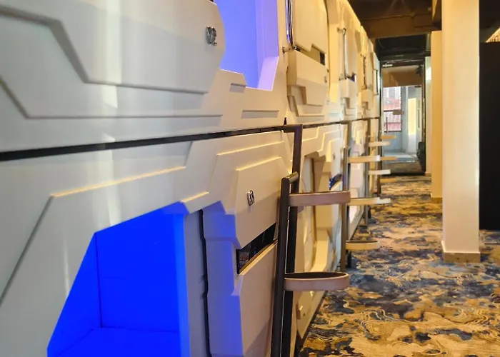 Trivpods Capsule Hotel