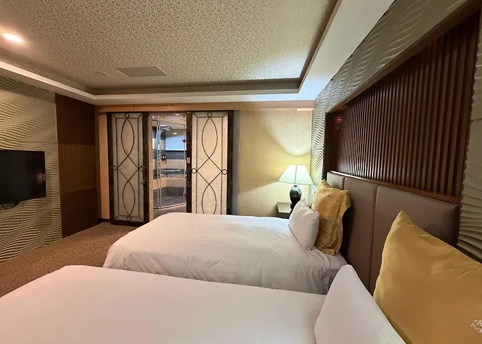 Crystal Business Motel