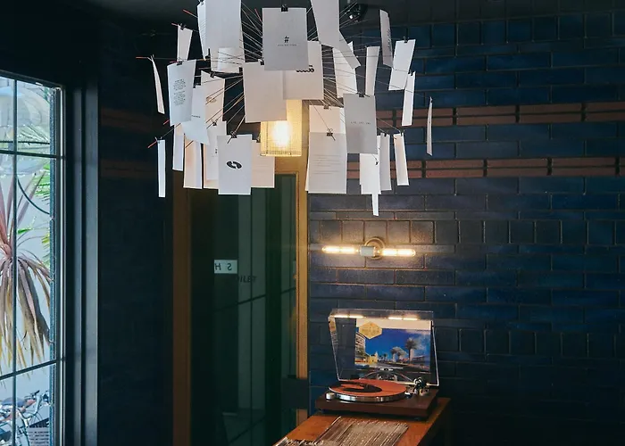Hotel She, Osaka