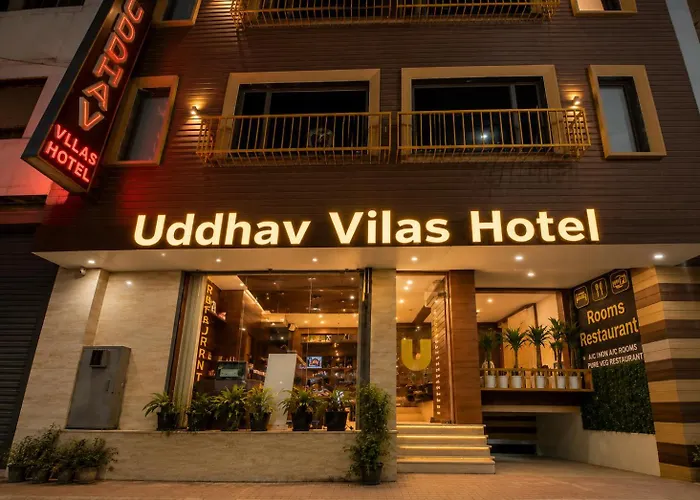 Uddhav Vilas A Family Hotel