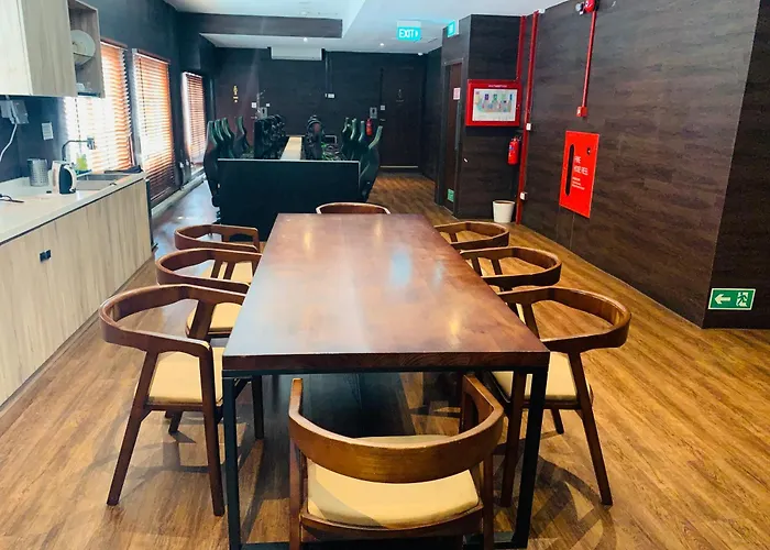 Arena Esports Hotel At Bugis Village Singapura