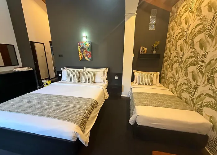 Hotel Ella moon rock