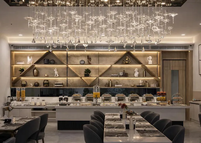 Hotel Elinor By Dazzling Hotels & Resorts