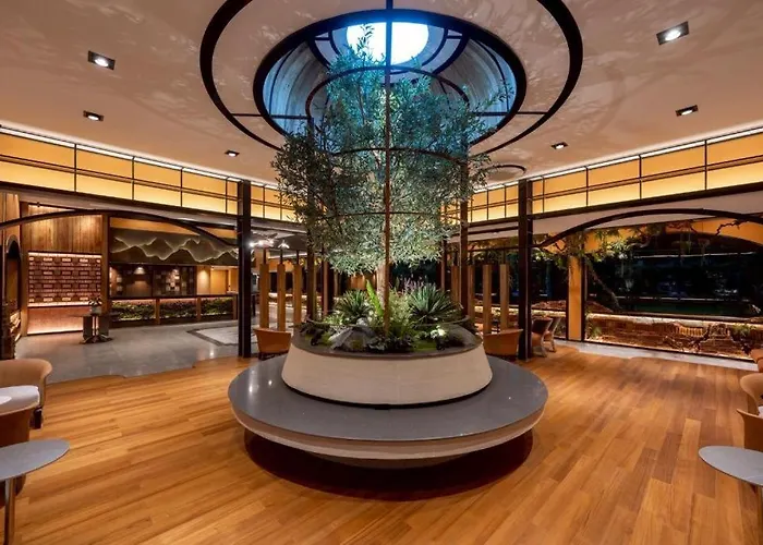 Holiday Garden Hotel