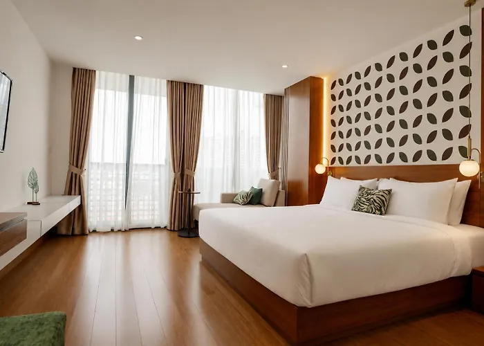 The Scenic Hotel