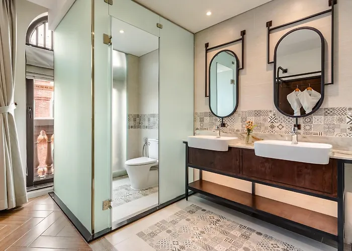 Lumiere Boutique Vỹ Dạ