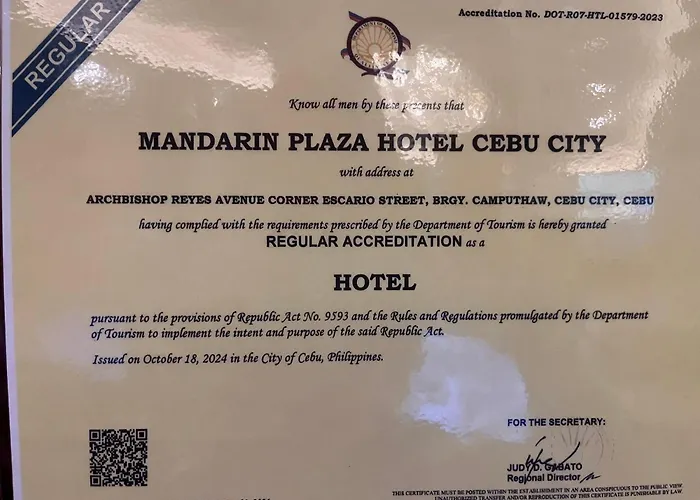 Mandarin Plaza Hotel