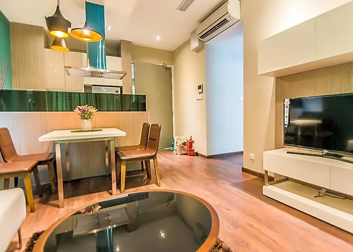 Marina Travellers Suite @ Riverson Soho