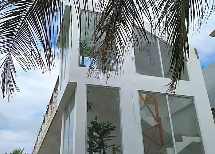 Damara Beachfront Resort Baler