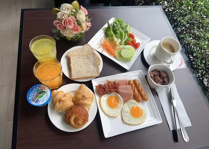 Sawasdee Hotel @ Sukhumvit Soi 8