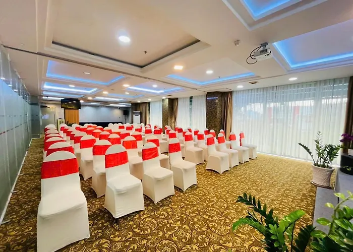 Happy Life Hotel District 7 Gan Secc