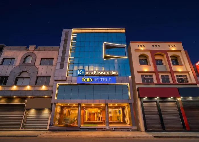 Fabhotel Pleasure Inn - Near Db Mall Bhopal