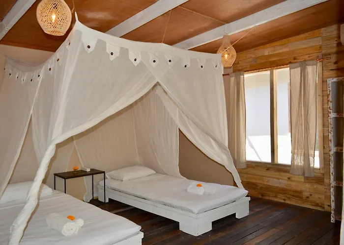 Maomeno Yoga Resort Gili Meno