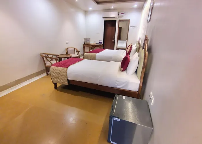 Mvt Guesthouse & Restaurant Vrindavan