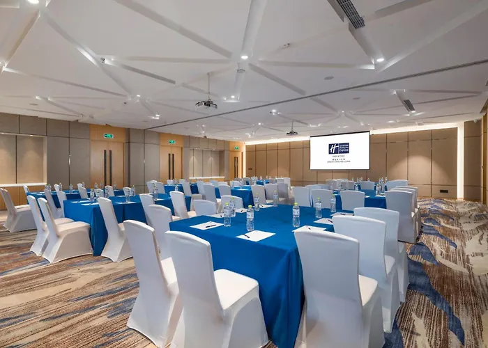 Holiday Inn Express Qingdao Chengyang Central By Ihg