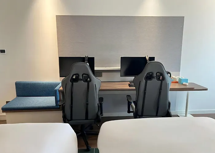 Holiday Inn Express Qingdao Chengyang Central By Ihg