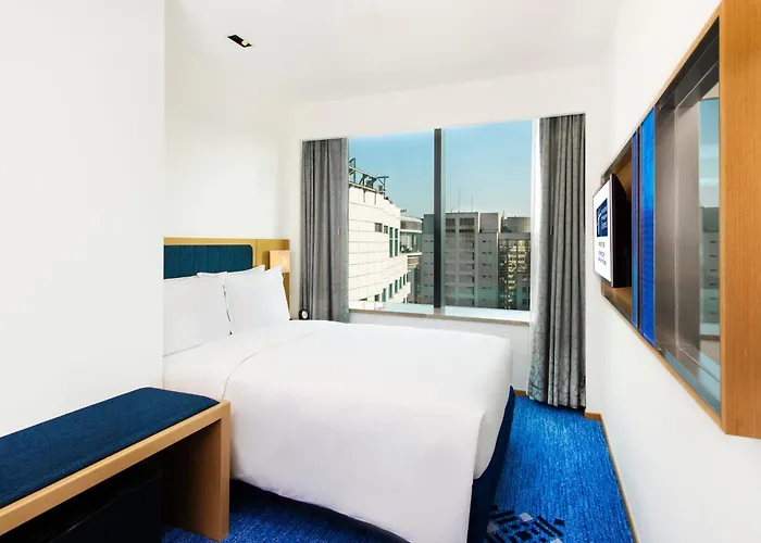 Holiday Inn Express Macau City Centre By Ihg