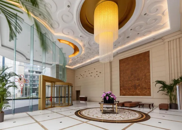 Golden Eagle Summit Hotel Downtown Nanjing 