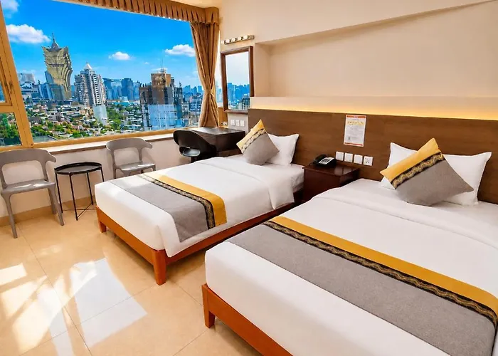 Grand Harbour Hotel